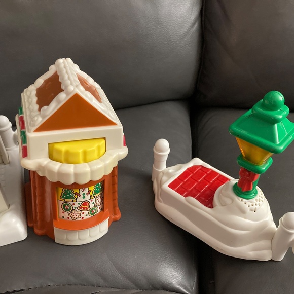 Fisher-Price Little People Christmas On Main Street Village Sets-Incomplete-22 p - Picture 9 of 14